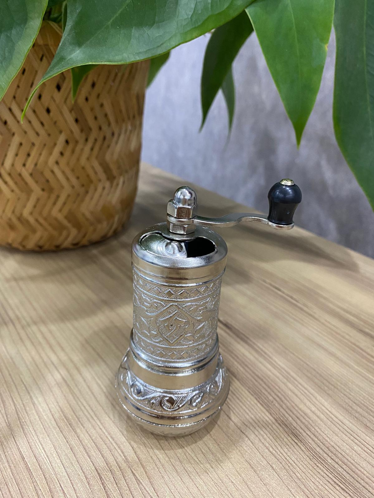 Gümüş Baharat Değirmeni Küçük Boy